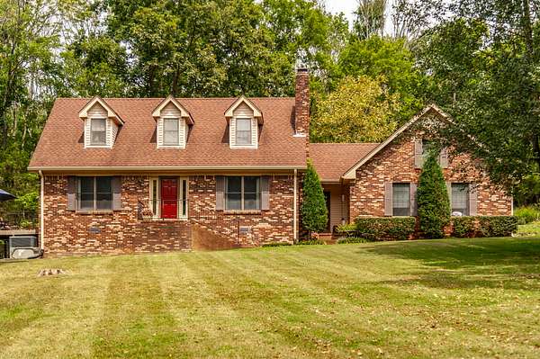 10.6 Acres of Land with Home for Sale in Gallatin, Tennessee