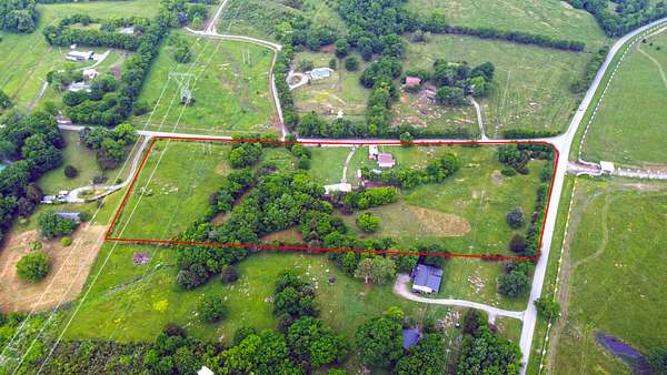 9.32 Acres of Land with Home for Sale in Lebanon, Tennessee