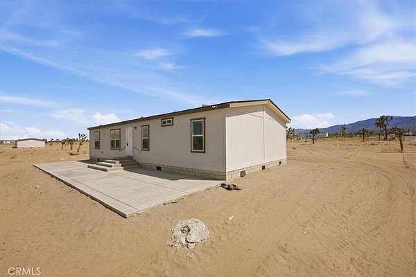2.5 Acres of Land with Home for Sale in Piñon Hills, California