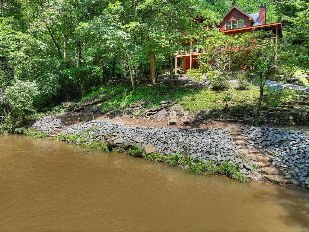 3.25 Acres of Land with Home for Sale in Ellijay, Georgia
