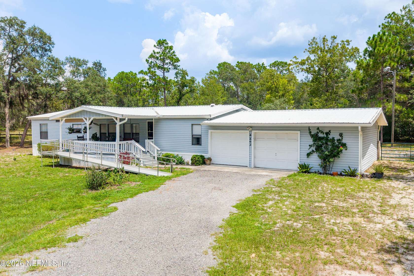 1.83 Acres of Land with Home for Sale in Keystone Heights, Florida