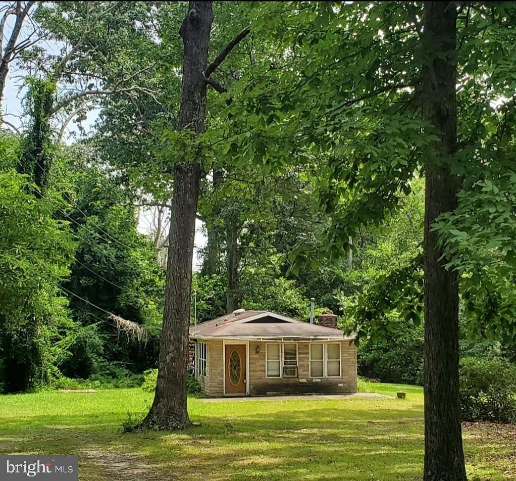 2.27 Acres of Land with Home for Sale in Pasadena, Maryland