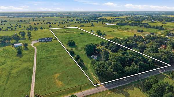10 Acres of Land for Sale in Whitesboro, Texas