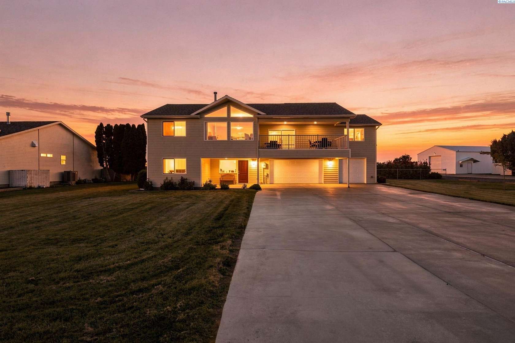 2.36 Acres of Land with Home for Sale in Burbank, Washington