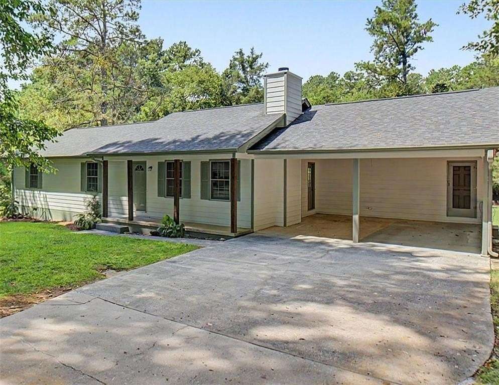 5 Acres of Land with Home for Sale in Cartersville, Georgia