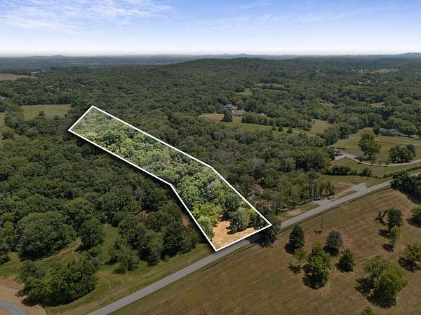 6 Acres of Residential Land for Sale in Lebanon, Tennessee
