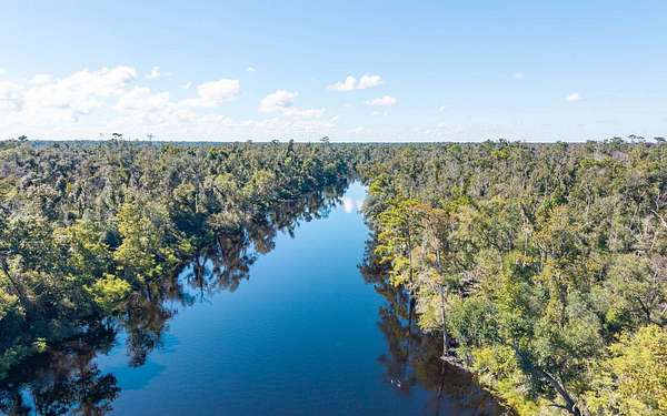 0.5 Acres of Residential Land for Sale in Live Oak, Florida