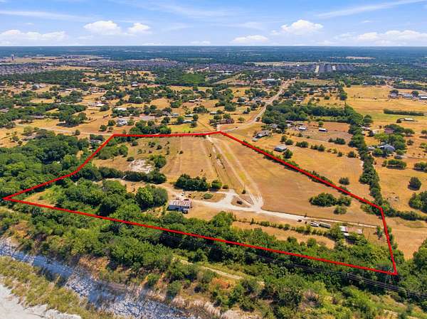 18.7 Acres of Land for Sale in Midlothian, Texas