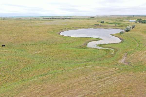 528 Acres of Land for Sale in Belfield, North Dakota