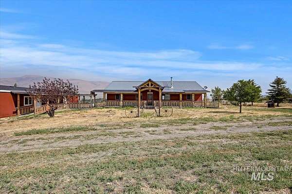 10.3 Acres of Land with Home for Sale in Elba, Idaho