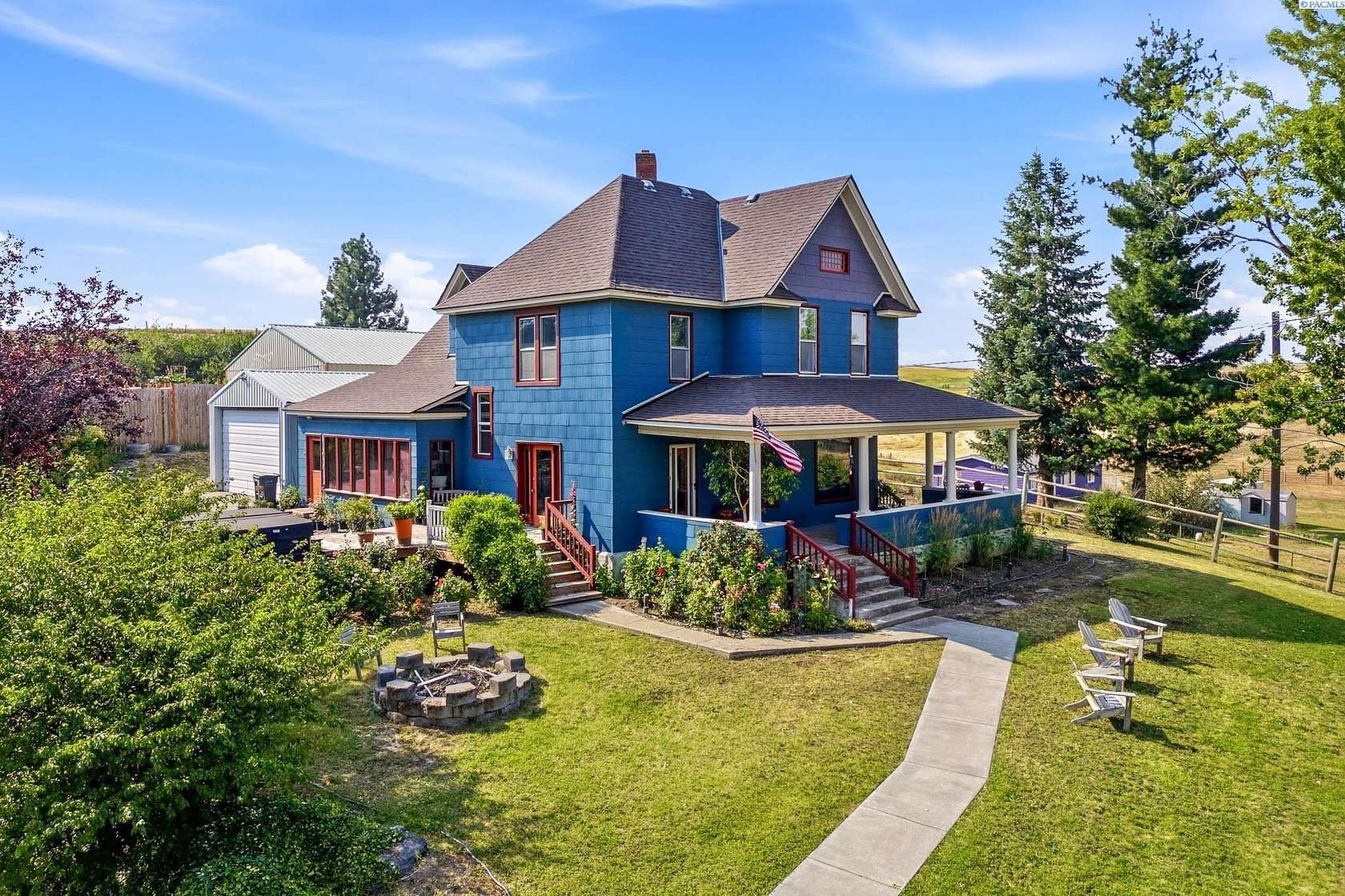 1.73 Acres of Land with Home for Sale in Garfield, Washington