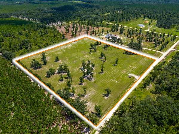 10.1 Acres of Land for Sale in Live Oak, Florida