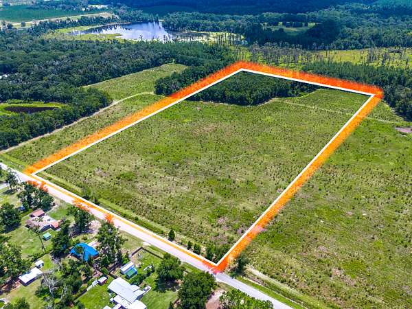 20 Acres of Agricultural & Residential Land for Sale in Live Oak, Florida