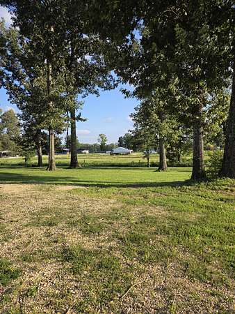 0.35 Acres of Residential Land for Sale in Clifton, Tennessee