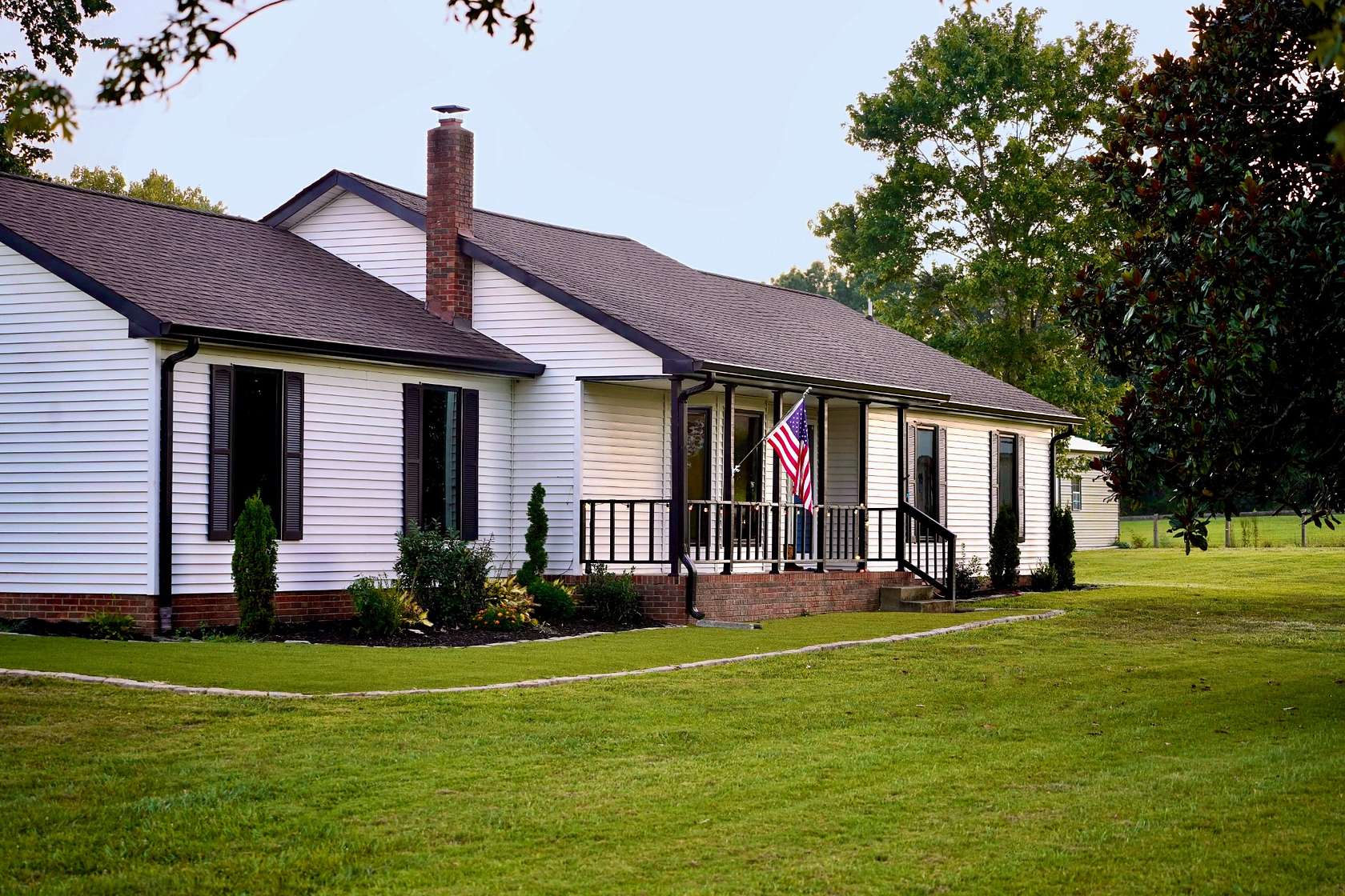 5 Acres of Land with Home for Sale in Springfield, Tennessee