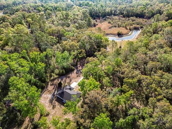 20 Acres of Land with Home for Sale in Old Town, Florida