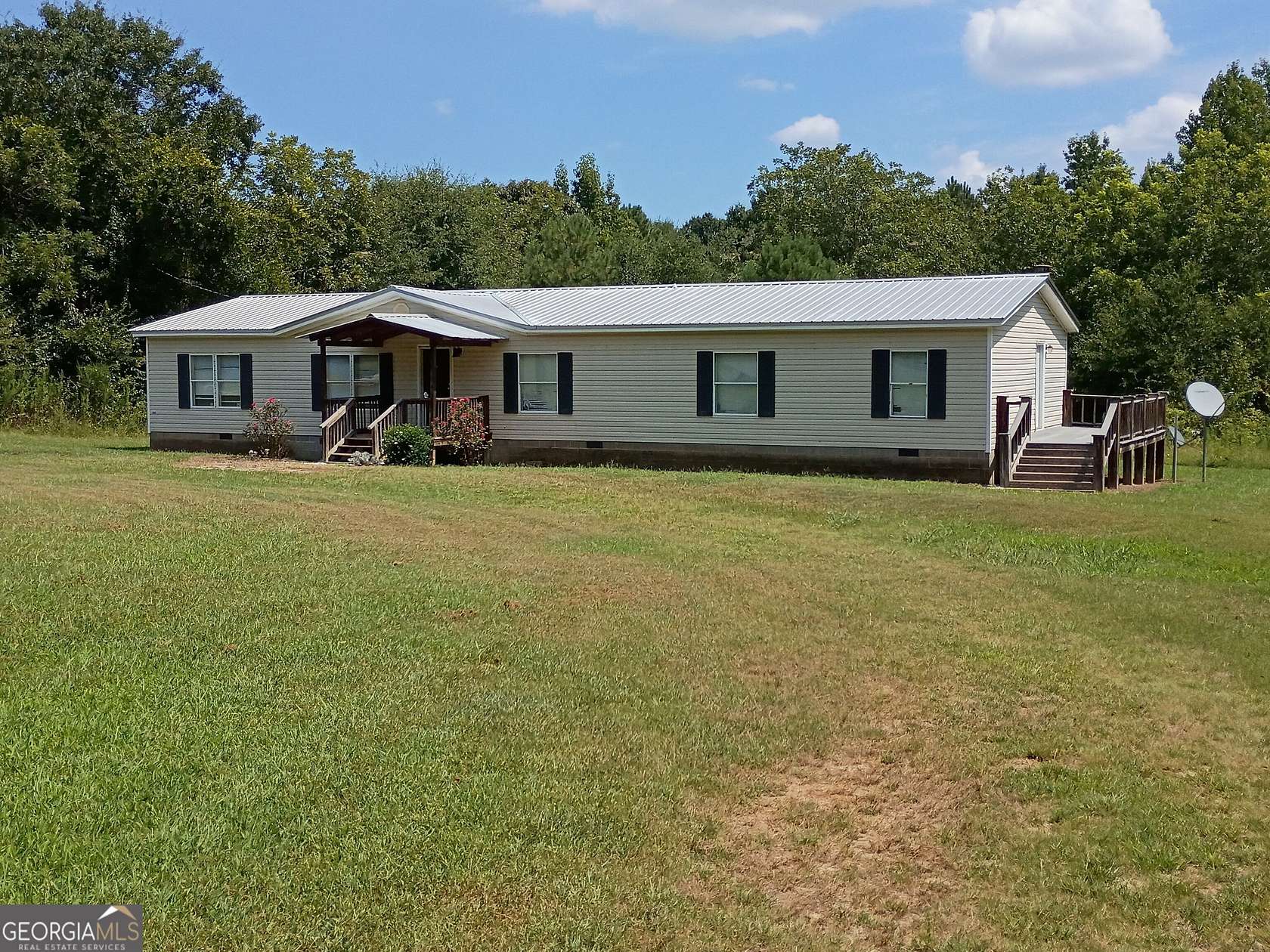 3 Acres of Land with Home for Sale in Bowersville, Georgia
