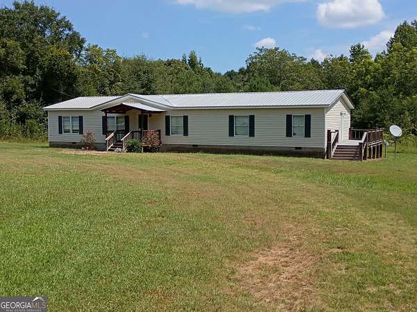 3 Acres of Land with Home for Sale in Bowersville, Georgia