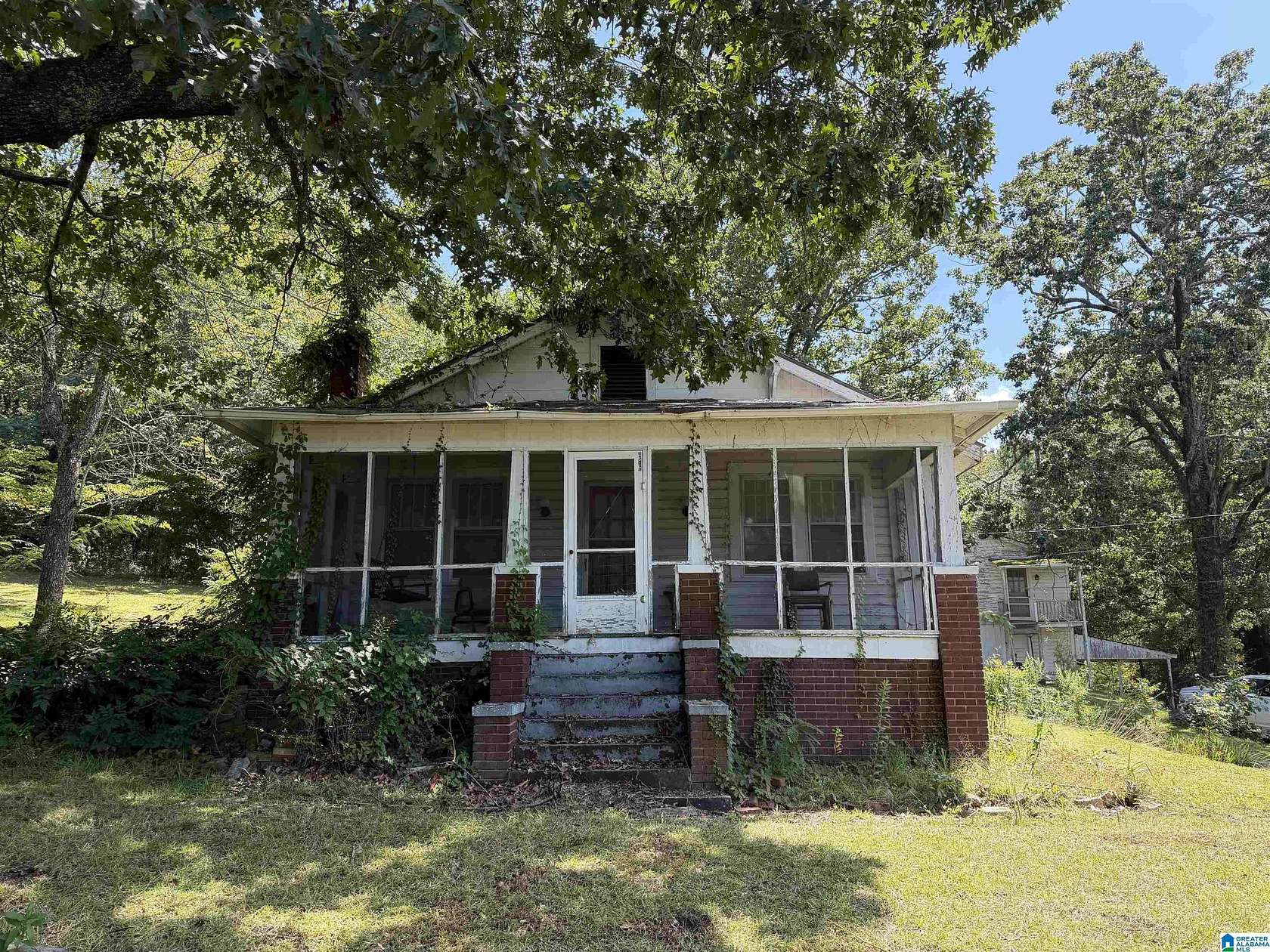 2.89 Acres of Land with Home for Sale in Anniston, Alabama