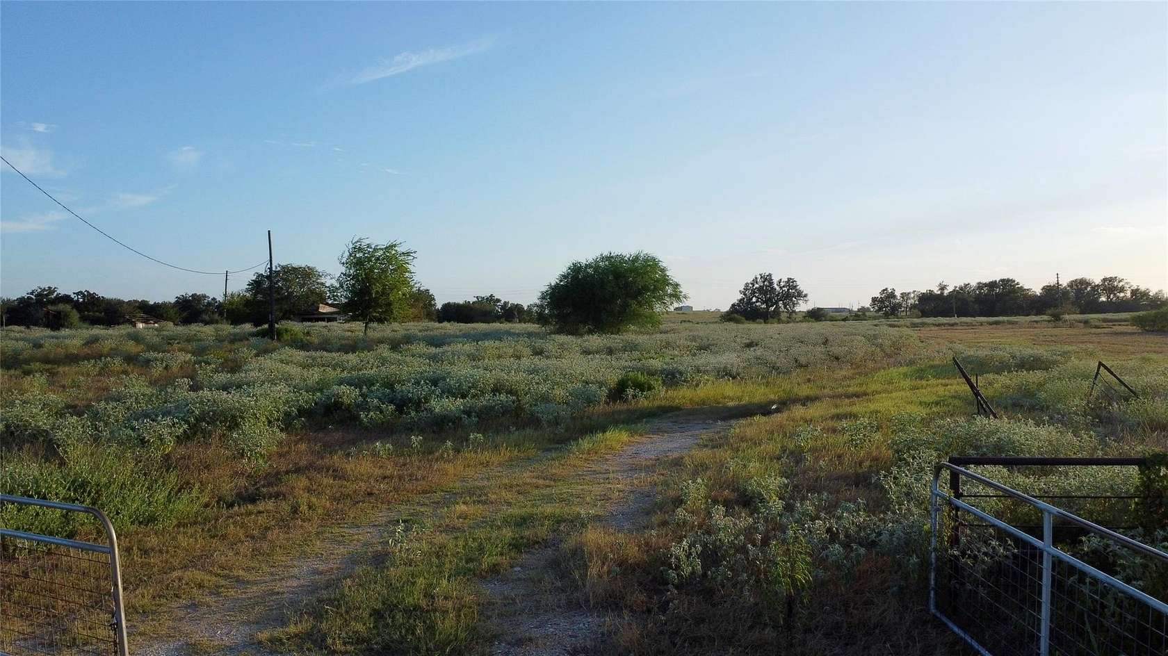 3.18 Acres of Mixed-Use Land for Sale in Kingsbury, Texas