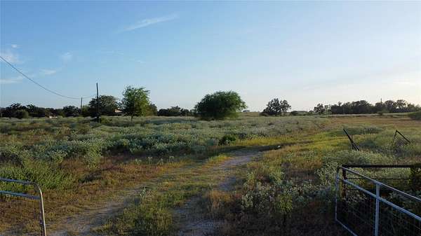 3.18 Acres of Mixed-Use Land for Sale in Kingsbury, Texas