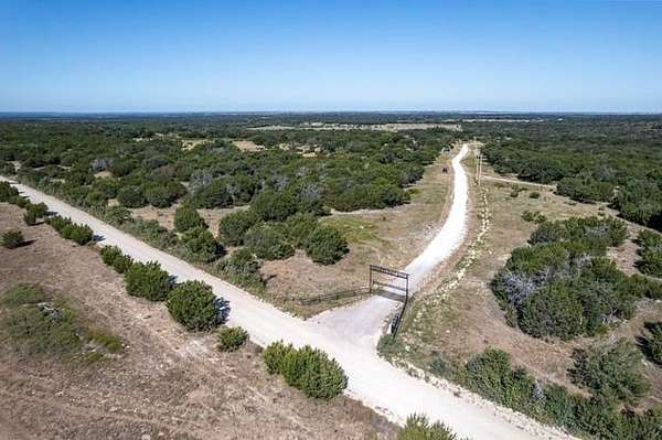 10 Acres of Land for Sale in Carlton, Texas
