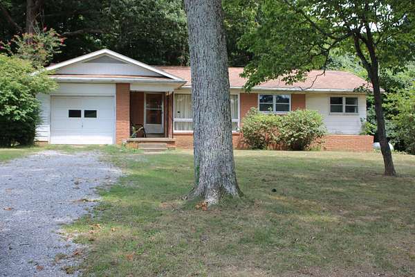 3.2 Acres of Land with Home for Sale in Eddyville, Kentucky