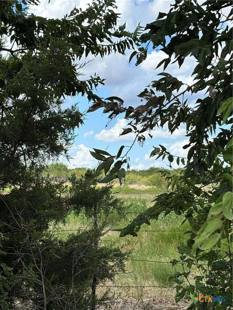 10 Acres of Recreational & Residential Land for Sale in Moody, Texas