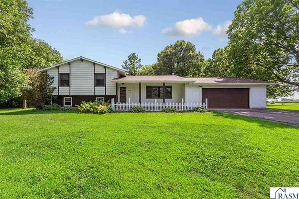 1.62 Acres of Land with Home for Sale in North Mankato, Minnesota