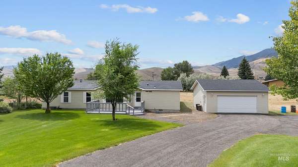 1.8 Acres of Land with Home for Sale in Mackay, Idaho