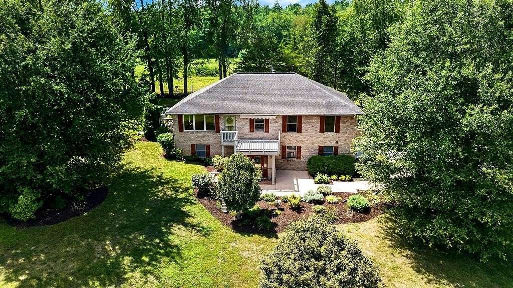 4.42 Acres of Land with Home for Sale in Waynesboro, Virginia
