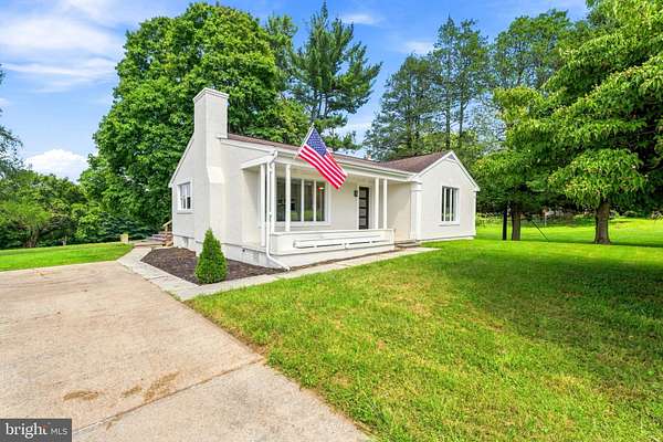 3 Acres of Land with Home for Lease in Phoenix, Maryland