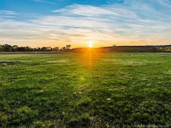 10 Acres of Land for Sale in Vinita, Oklahoma