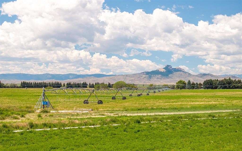 122 Acres of Land for Sale in Powell, Wyoming