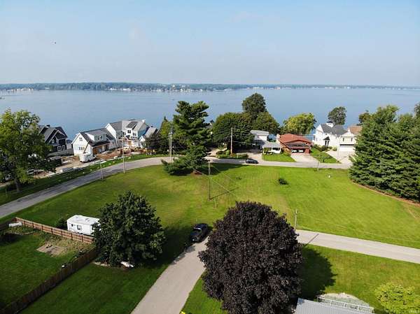 0.18 Acres of Land for Sale in Cromwell, Indiana