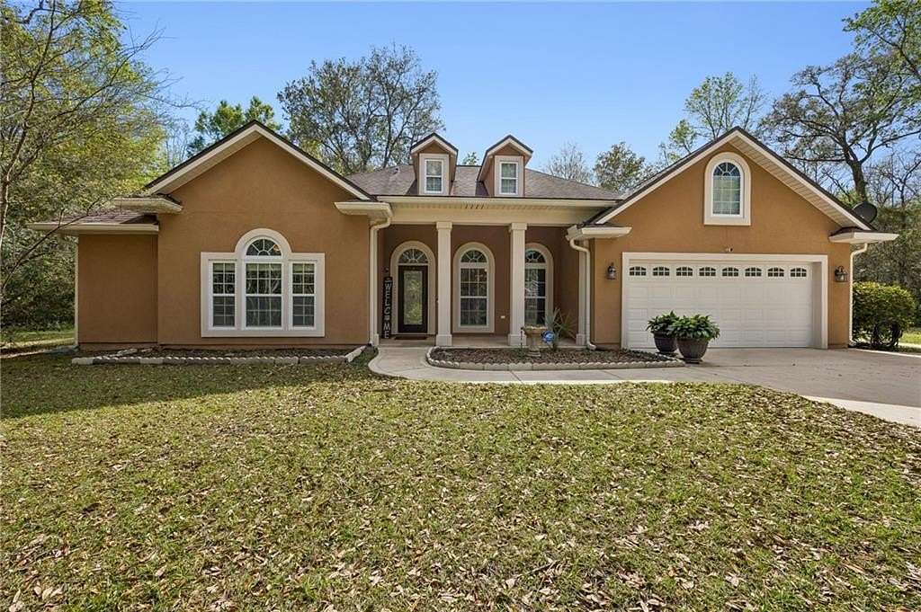 3 Acres of Land with Home for Sale in Kingsland, Georgia