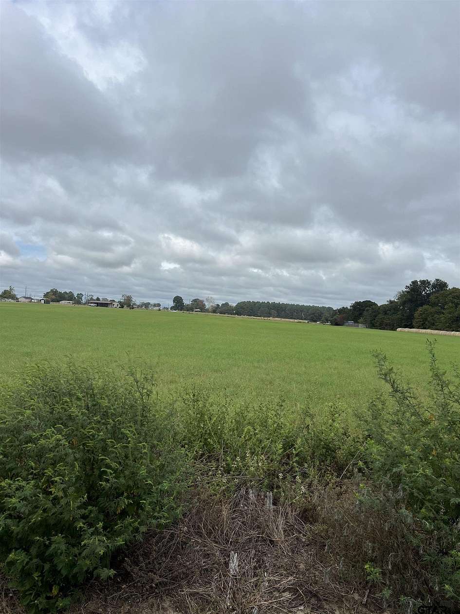 2.84 Acres of Residential Land for Sale in Lindale, Texas