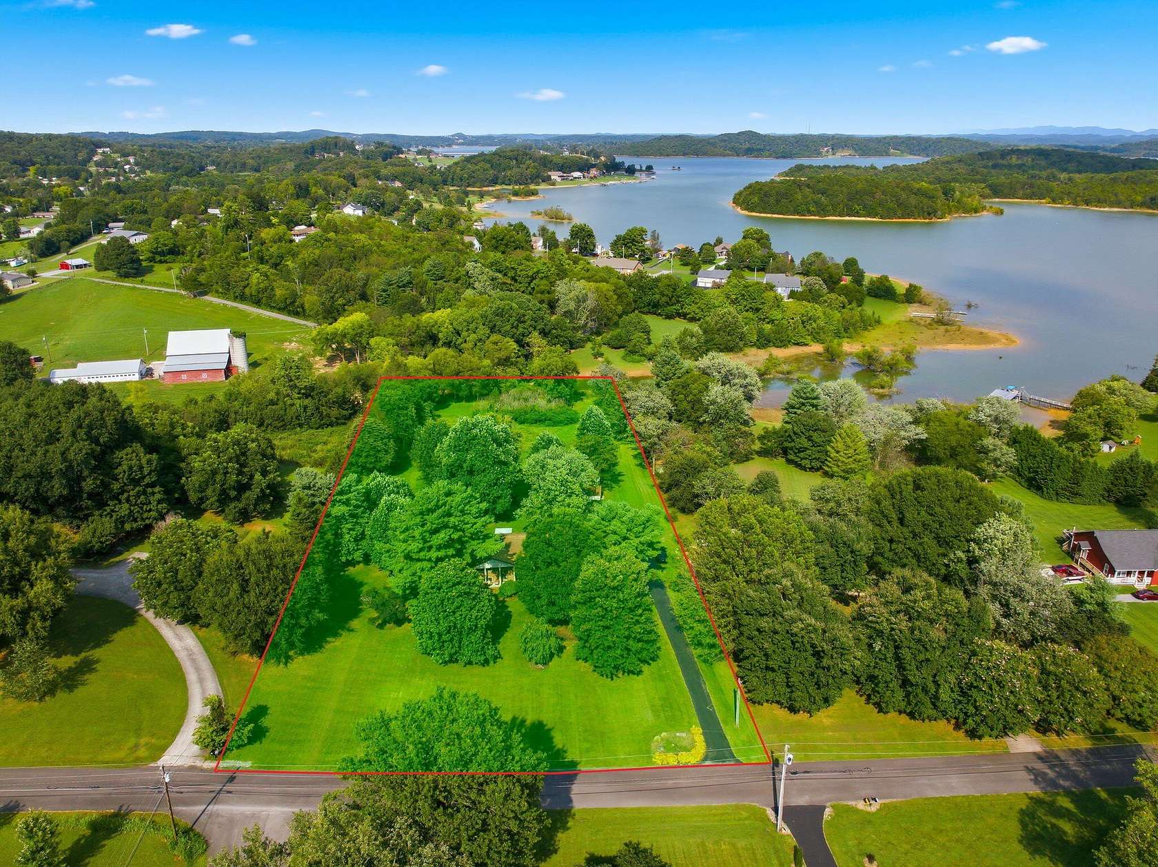 2.16 Acres of Land with Home for Sale in Dandridge, Tennessee