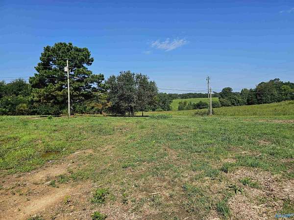 5 Acres of Land for Sale in Arab, Alabama