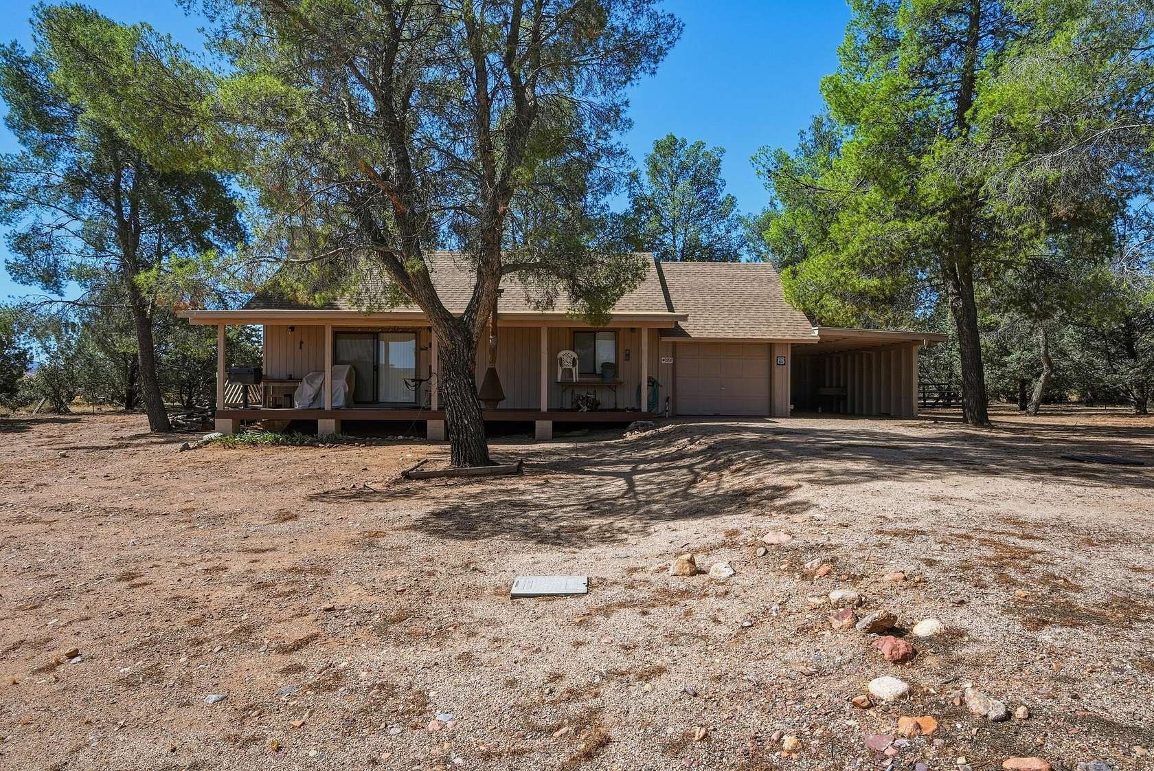 4.62 Acres of Land with Home for Sale in Tonto Basin, Arizona