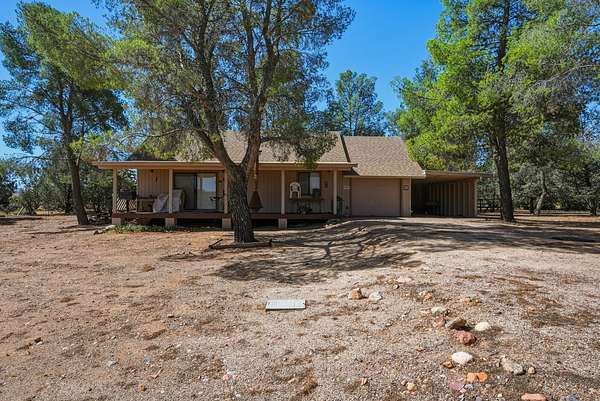 4.62 Acres of Land with Home for Sale in Tonto Basin, Arizona