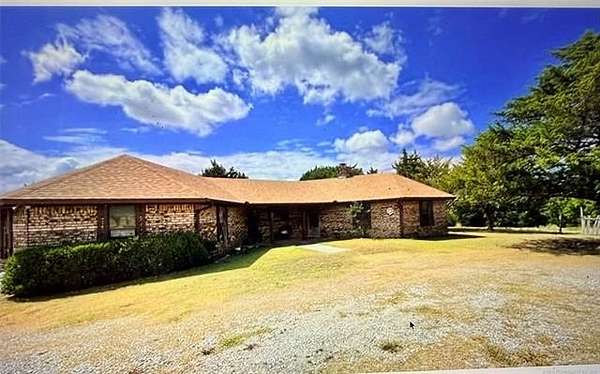 40 Acres of Land with Home for Sale in Sulphur, Oklahoma