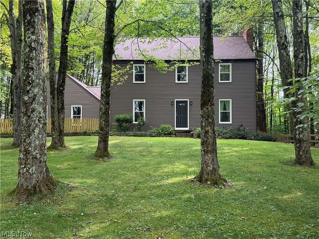 2.2 Acres of Land with Home for Sale in Hubbard, Ohio