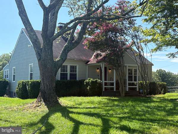 10 Acres of Land with Home for Lease in Gordonsville, Virginia
