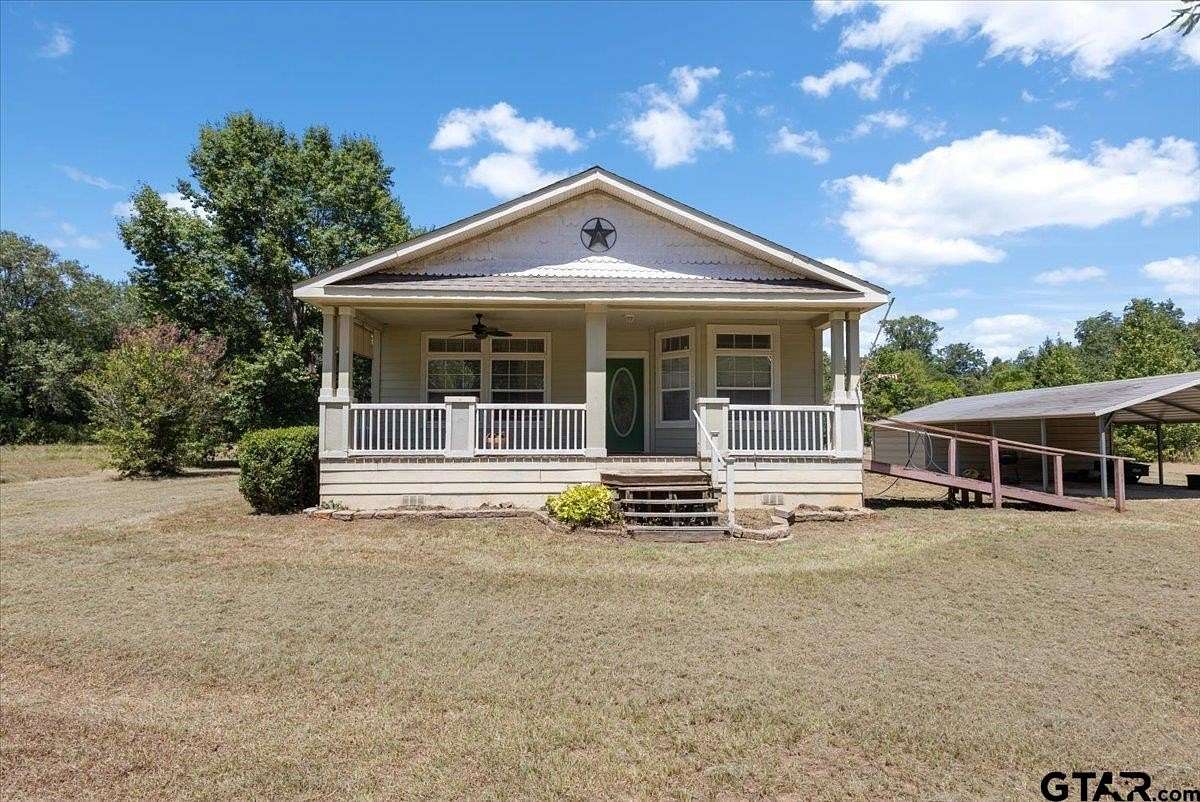 9.18 Acres of Land with Home for Sale in Alto, Texas