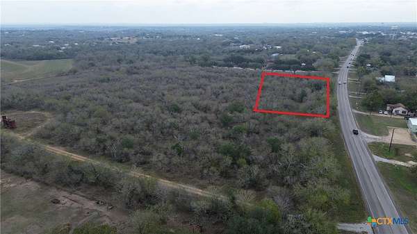 0.82 Acres of Mixed-Use Land for Sale in Luling, Texas