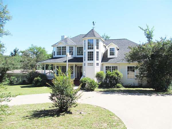 4.16 Acres of Land with Home for Sale in Canton, Texas