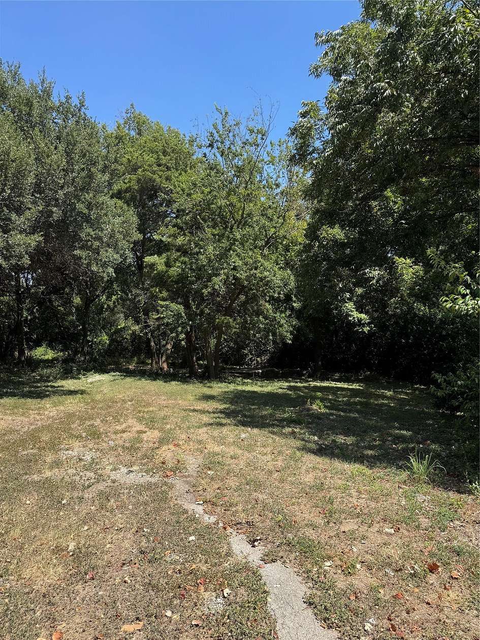 1.45 Acres of Residential Land for Sale in Woodway, Texas