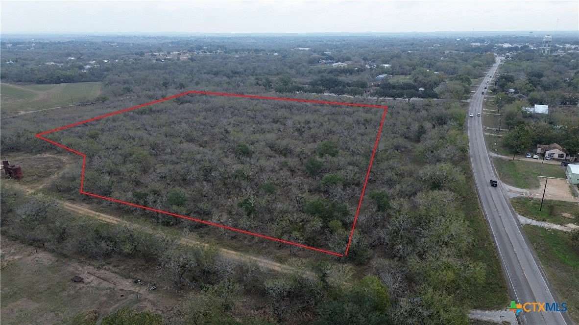 9 Acres of Mixed-Use Land for Sale in Luling, Texas