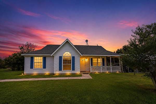 17.8 Acres of Land with Home for Sale in Maypearl, Texas